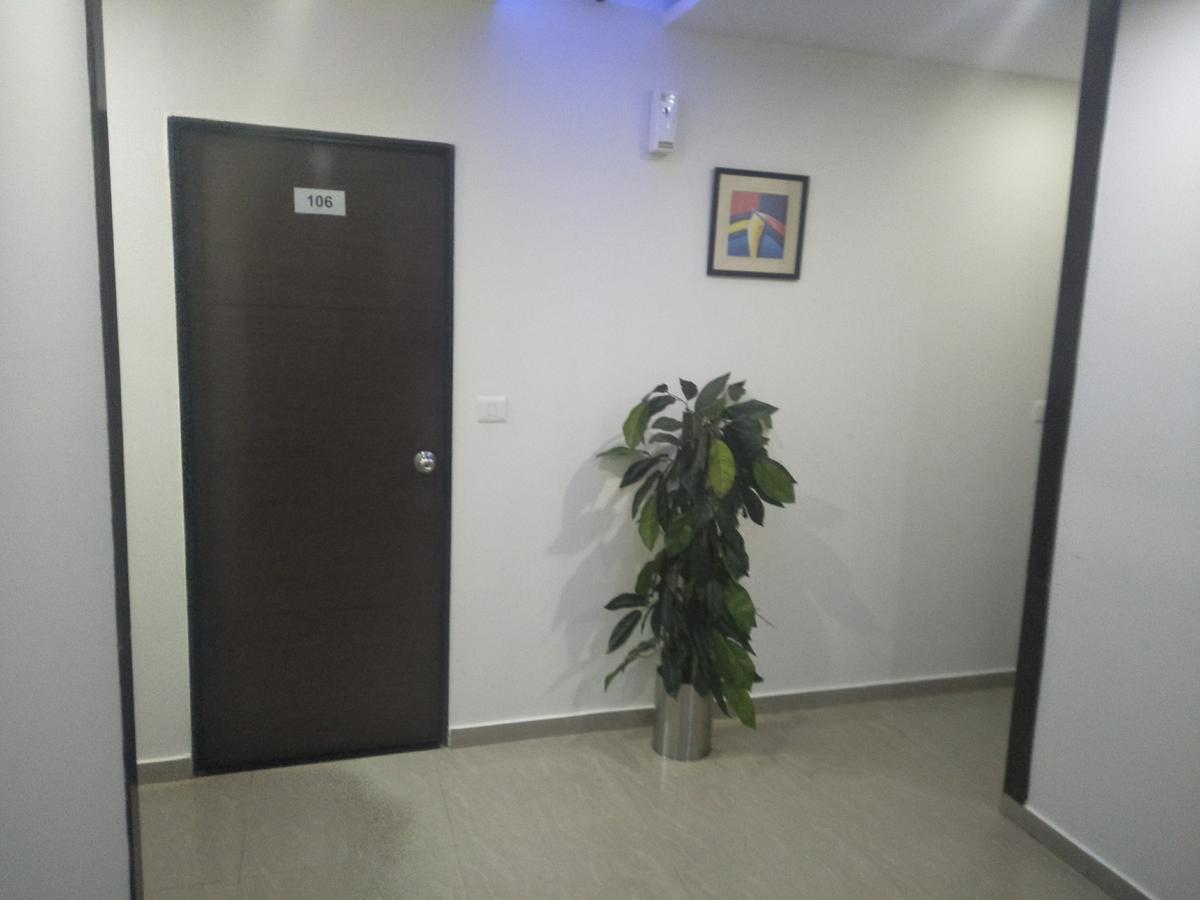Hotel Ambience Sarkhej Екстериор снимка